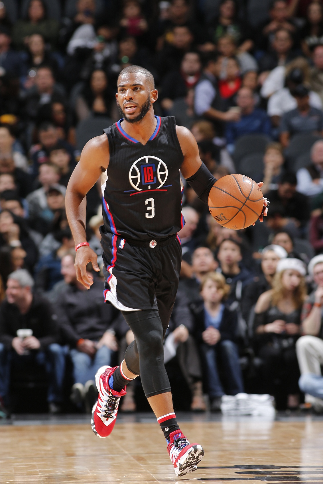 hth sports-湖人名宿谈快船签保罗：好比更衣室添了一位教练 而且他还能打球