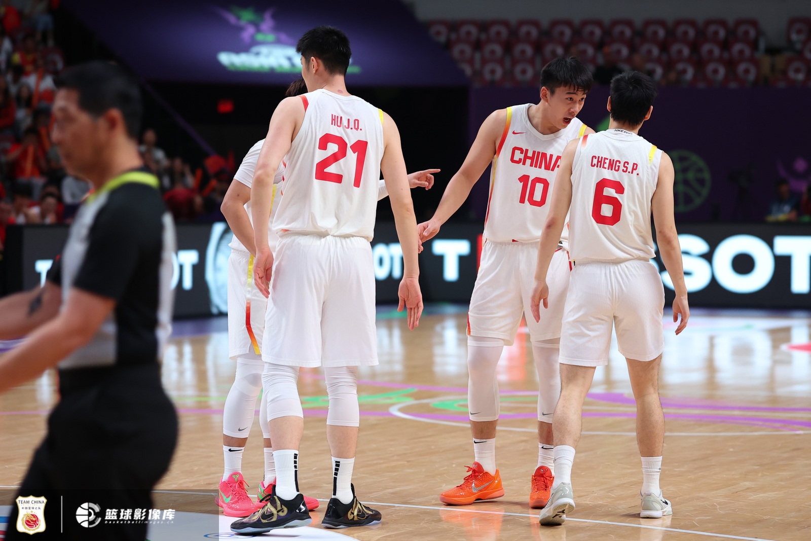 hth sports-FIBA官方决赛前瞻：关键对位赵睿VS加洛韦 内线对决是X因素