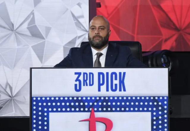 华体会体育下载-手握三号签斯通信心满满 期待为火箭带来光明未来